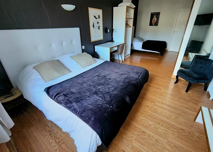Hotel Du Pot D\'Etain