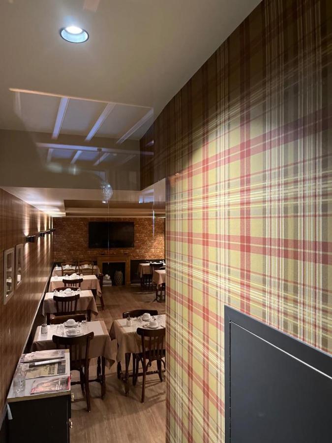 Du Pot D'etain Hotel